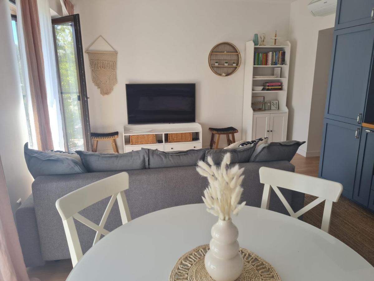Smeltė - Holiday Apartment in Juodkrantė Buitenkant foto